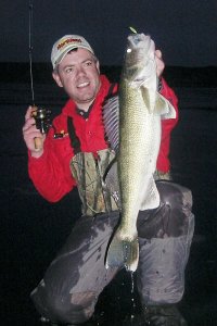 Prime-Time Fishing Winter Walleyes